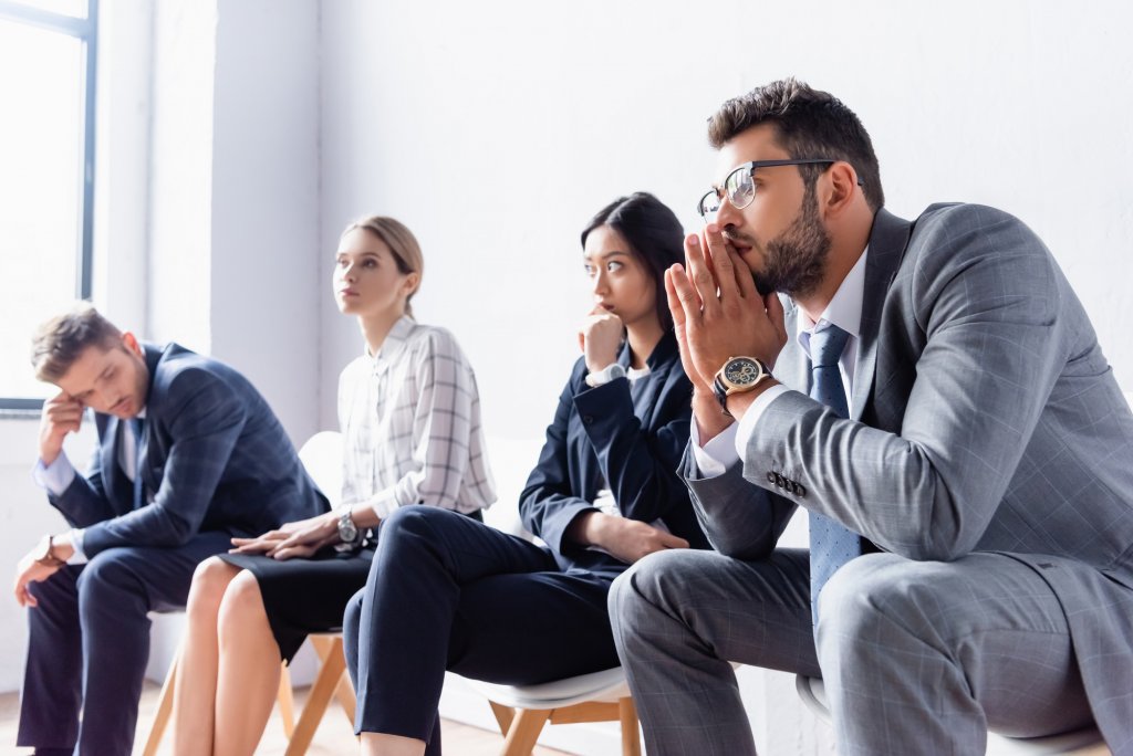 Nemulțumiți de job-ul actual sau vor să încerce ceva nou. 1 din 3 angajați doresc să își schimbe locul de muncă anul acesta
