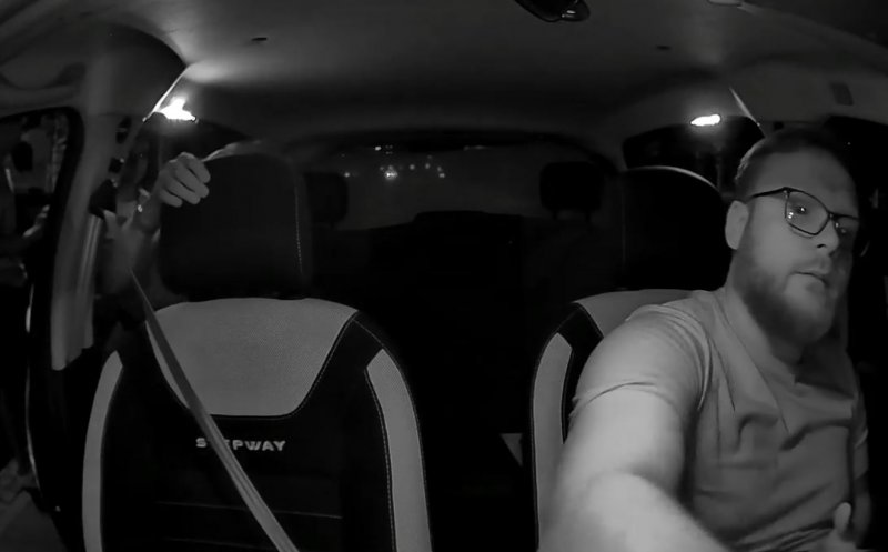 Metoda TAXI. Cum au încercat niște clienți să jefuiască un taximetrist în Cluj-Napoca