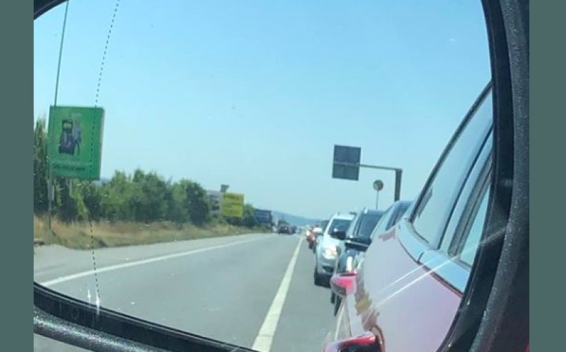 Trafic infernal la ieșirea din Florești! Se stă în coloană până la Gilău