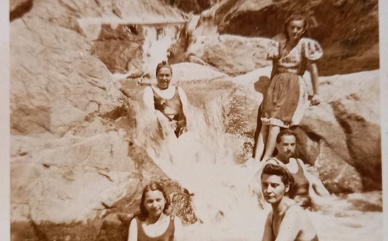 La scăldat în anul 1927, la Cascada Ciucaş din Cluj