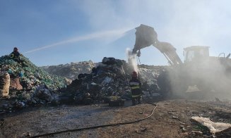 INCENDIU în Cluj-Napoca: A ars o rampă de sortare a deșeurilor. De unde a pornit focul