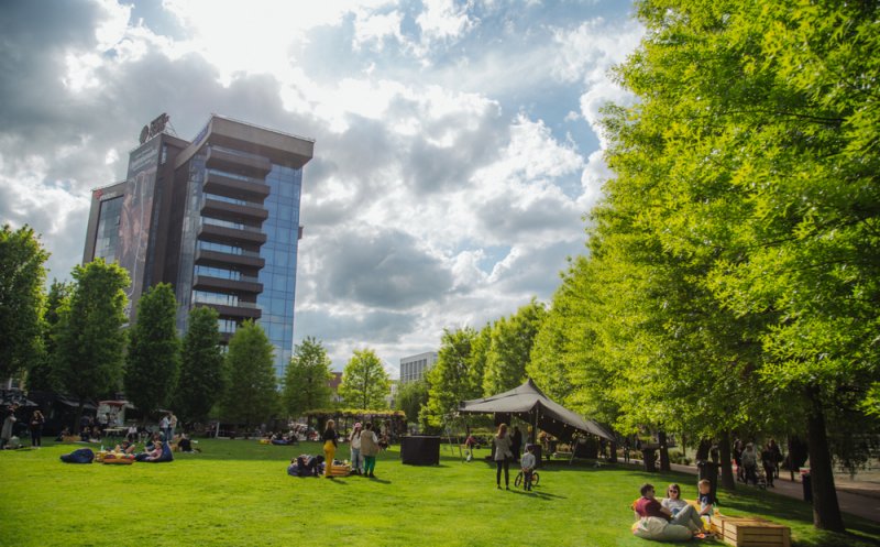 Delicii, voie bună și băuturi inedite, la Cluj Craft Beer Festival, în Iulius Parc