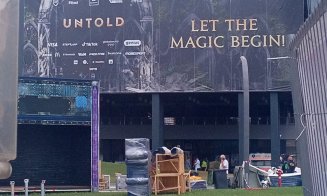 Armata UNTOLD a cucerit Clujul. Peste 15.000 de oameni montează scenele festivalului