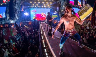 85.000 de oameni în prima zi de UNTOLD 2022. Aoki: "Anul viitor voi cere 30 de torturi"