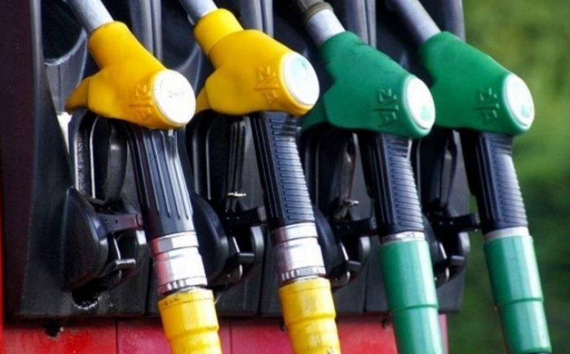 Guvern: Compensarea la pompă cu 50 de bani a preţurilor la carburanţi va continua
