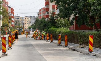 Marea demolare de garaje în Cluj. Boc, vizită de lucru în Mărăști. Peste 1.500 de garaje au fost desființate, urmează alte 600 până la final de an