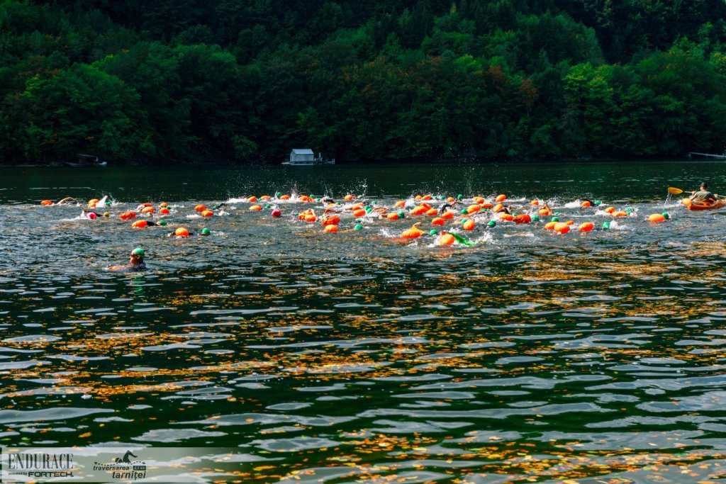 ENDURACE Triathlon & Swimming la Beliș. Sunt așteptați peste 100 de atleți / Restricții auto