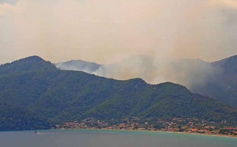 Incendiul din Thassos. MAE: Autorităţile elene au dispus evacuarea persoanelor din zonă