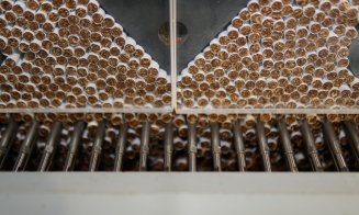 O fabrică de țigări a „ars” statul de aproape 4 milioane de lei. 2 milioane de bucăți vândute ilegal
