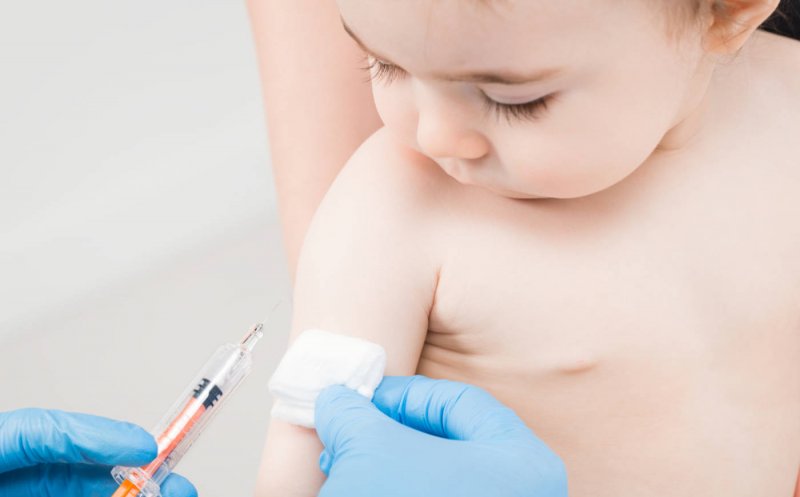 Ministerul Sănătății spune că s-a rezolvat problema vaccinului hexavalent: "Săptămâna viitoare se va livra în ţară. Nu a lipsit mult timp"