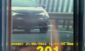Pe autostrada de la Cluj, ca la curse! Doi șoferi au fost prinși cu peste 200 km/oră