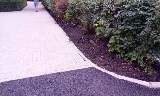 Curat ca-n palmă în mai puţin de-o lună pe aleile dintre blocuri cu acces la Oficiul Poştal 15 din Mănăştur