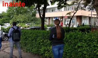 Curat ca-n palmă în mai puţin de-o lună pe aleile dintre blocuri cu acces la Oficiul Poştal 15 din Mănăştur