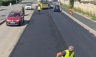 Se toarnă asfalt pe strada Eroilor din Florești. Primarul, în inspecție pe șantier