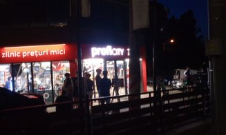 Puştii bogaţi din Mănăştur, prinşi la furat cornuri de 2 lei în Profi City