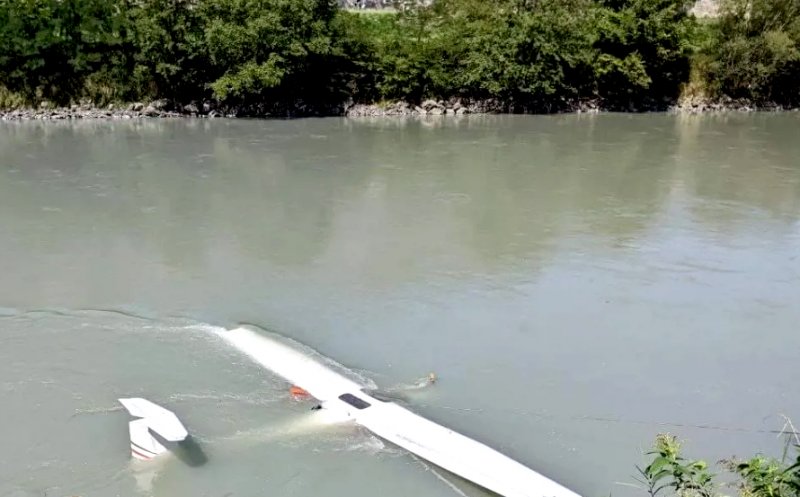 Avion de mici dimensiuni, rămas fără benzină în zbor. Ce s-a întâmplat după mesajul SOS