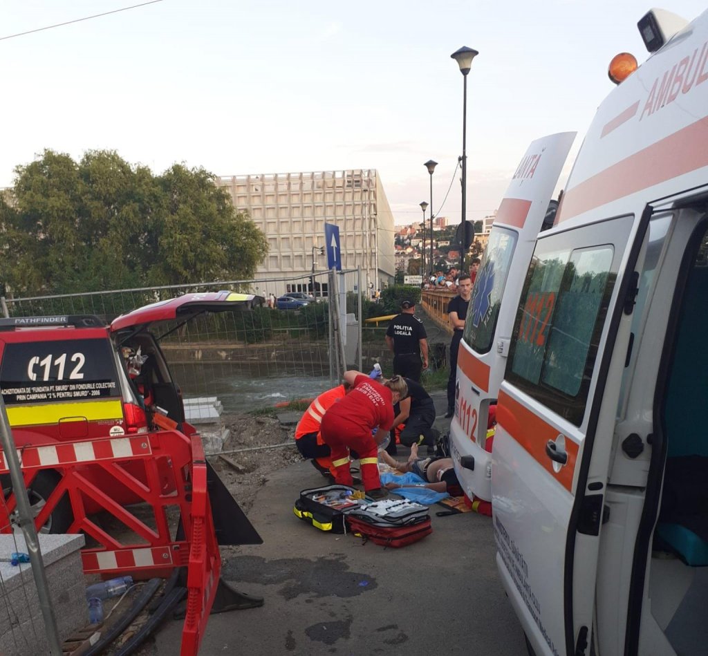 Bărbat scos FĂRĂ VIAŢĂ din Someş! În urma manevrelor de resuscitare, și-a recăpătat semnele vitale