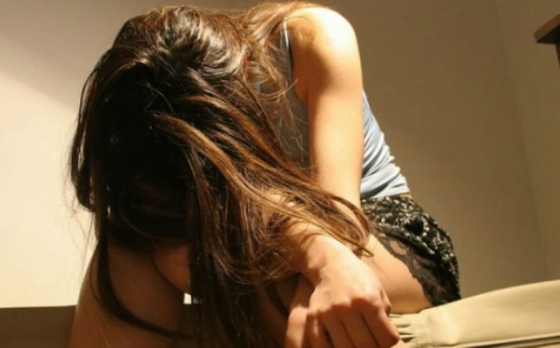 Minoră de 14 ani, forțată să se prostitueze. A fost „plimbată” prin țară pentru a i se pierde urma, inclusiv la Cluj-Napoca