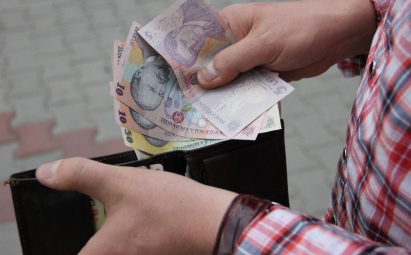 Liderul PSD, veste mare pentru cei cu salariul minim. Cât ar urma să crească din 2023
