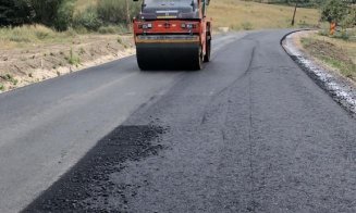 Reparații importante pe un drum județean din Cluj. A început deja asfaltarea