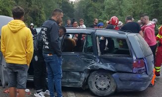 Accident grav în drum spre litoral. O femeie a murit și alte nouă persoane au fost rănite. Printre victime se numără și copii