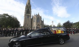 Sicriul Reginei a fost depus în Sala Tronului de la Palatul Holyroodhouse din Edinburgh