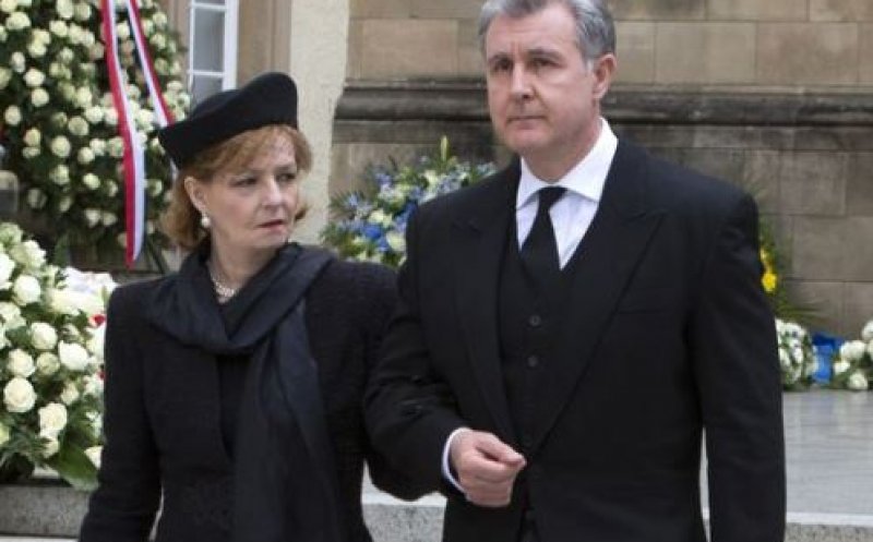 Familia Regală a României merge la funeraliile reginei Elisabeta a II-a