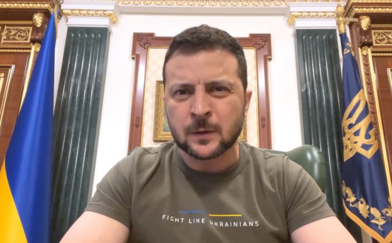 Mașina în care se afla Zelenski, lovită în Kiev. Mesajul de noapte: ”Rusia va pierde. Vom răspunde teroriștilor pentru fiecare faptă josnică”