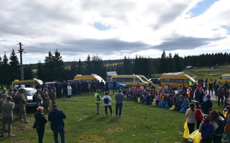 Gunoaie cât un munte, strânse din munții Clujului! 3,5 tone de deșeuri au fost adunate într-o acțiune de Ziua Muntelui