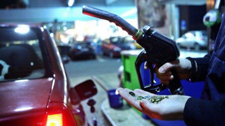 Surse: Guvernul prelungește compensarea carburanților cu 50 de bani pentru încă 3 luni