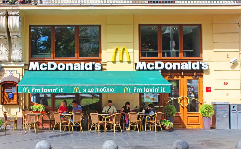 Războiul din Ucraina nu s-a terminat, însă McDonald's redeschide la Kiev după 7 luni