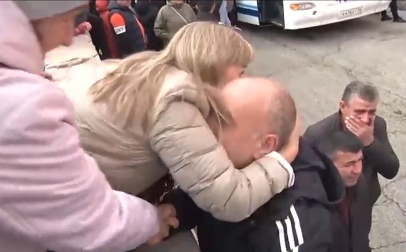 Primele imagini cu ruși plecând în armată după ordinul de "mobilizare parțială" a lui Putin