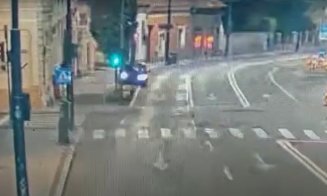 Accidentul de pe Calea Moților, surprins de camerele de supraveghere. Imaginile impactului