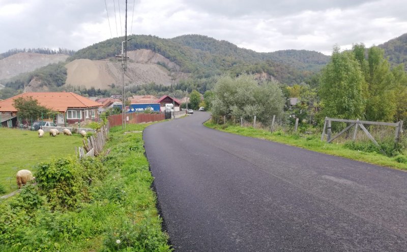 S-a terminat asfaltarea unui important drum județean din Cluj. Cum arată