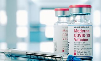 EMA evaluează un vaccin de la Moderna împotriva Omicron