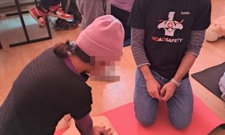 Studenții mediciniști din Cluj au oferit cursuri de prim-ajutor și resuscitare în cadrul proiectului „Sănătate și siguranță în Clujul rural”