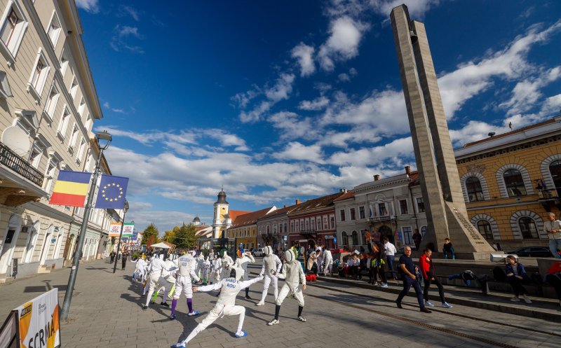 Demonstrație de scrimă pe Bulevardul Eroilor - eveniment a acut loc cu ocazia Săptămânii Europene a Sportului la Cluj-Napoca