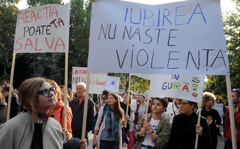 Marș pentru combaterea violenței împotriva femeilor, la Cluj-Napoca