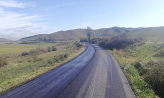 Reparații pe un important drum județean din Cluj. Se toarnă și asfalt
