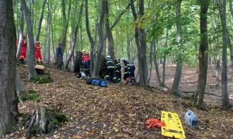 Accident GRAV la Cluj. Un bărbat a MURIT după ce a fost prins sub un tractor