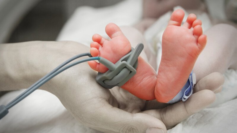 Șocant! Medic ginecolog, suspect de crimă: lăsa copiii prematuri să moară sau îi ucidea pentru a nu ocupa incubatoarele