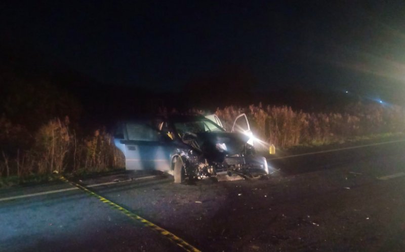 Accident grav la ieșirea din Huedin. Trei persoane sunt rănite în urma impactului
