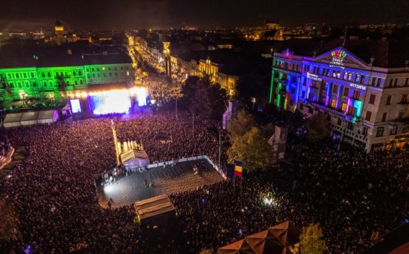 A doua seară a Zilelor Clujului a adunat peste 75.000 de persoane în Piața Unirii