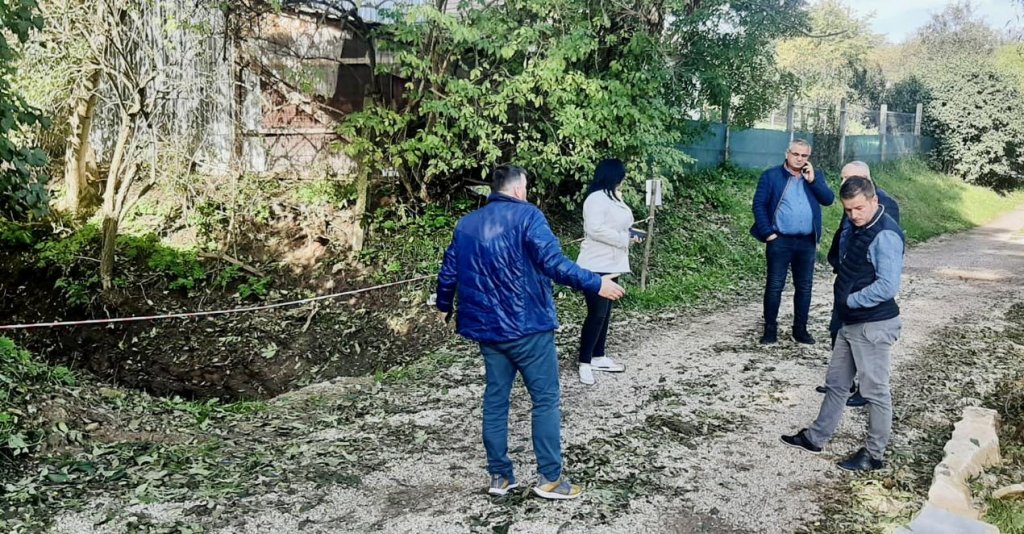 Alunecări de teren pe Autostrada Transilvania, Nădășelu – Mihăiești. Prefectul Clujului caută soluții cu specialiștii