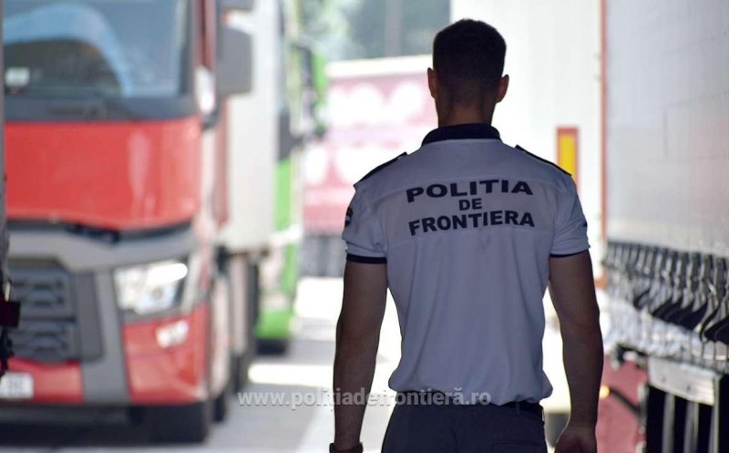 Suntem coșul de gunoi al Europei? Două TIR-uri cu zeci de mii de kilograme de deşeuri, oprite la granița de vest