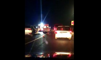 Accident frontal cu 5 victime, la urcare pe Autostrada Transilvania la Gilău