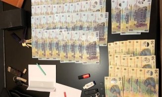 FLAGRANT și PERCHEZIȚII antidrog la Cluj. VIDEO - Traficant ridicat cu "mascații" dintr-o parcare/ Trei persoane reținute și zeci audiate