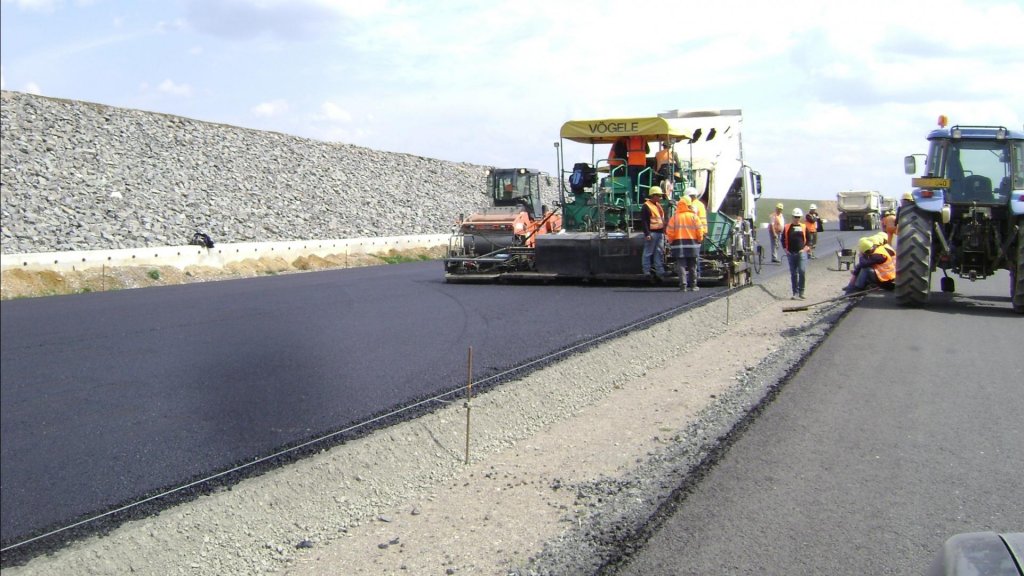 Constructorii de drumuri din Cluj o duc bine. Afaceri de peste 150 mil. lei pentru o firmă locală, creștere de 19%