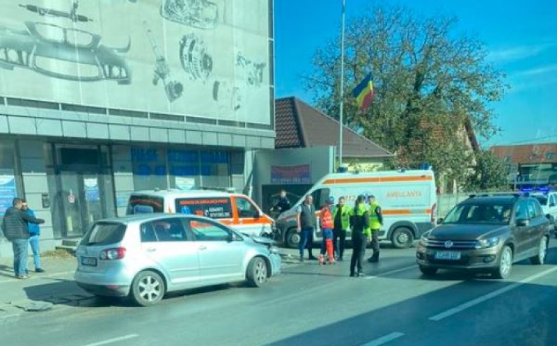 Accident cu o ambulanță în Florești