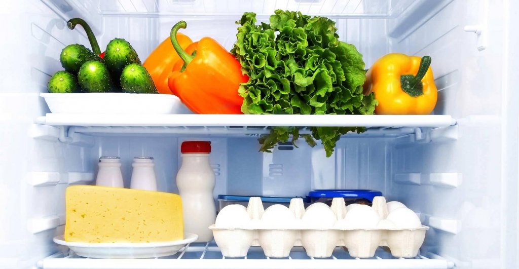 Valoarea coşului minim de consum pentru un trai decent pentru o familie de 2 adulţi şi 2 copii: 8.659 lei (raport)